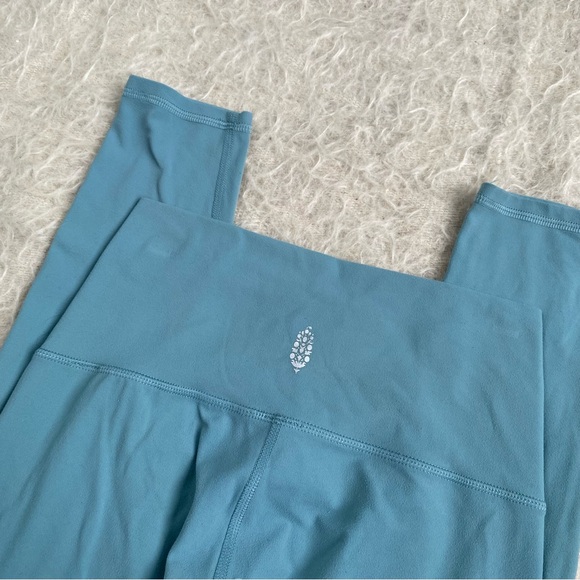 Free People Movement High Rise Leggings – Size XS (No Interior Tag) - Picture 2 of 3
